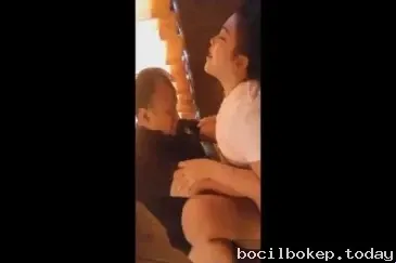 Hajar Abis Cewek Karaoke Nakal